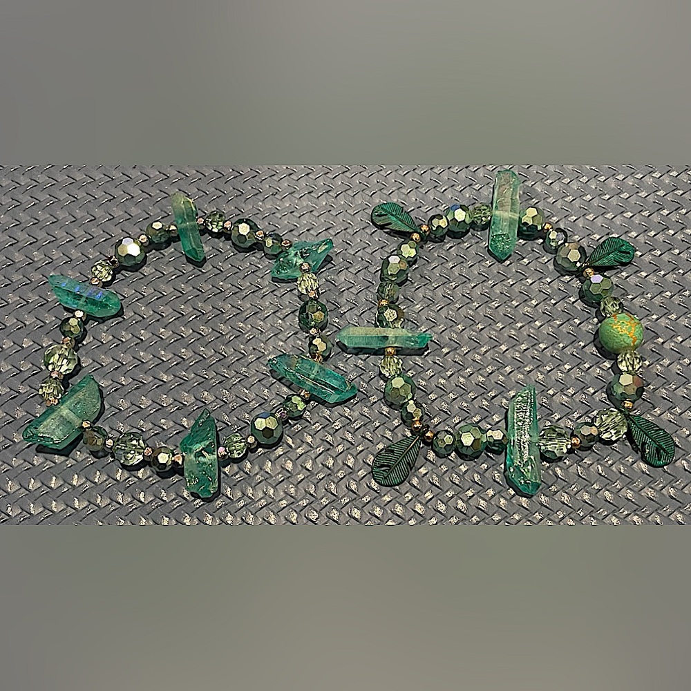 💚 Handmade Stretch Bracelets 💚